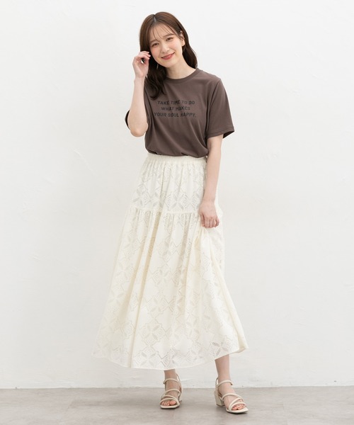Honeys(ハニーズ)の「【ハニさら・接触冷感・吸水速乾・UVカット・遮熱】ロゴプリントTシャツ(Tシャツ/カットソー・レディース・オフホワイト/ボルドー/ブラック/ライトベージュ/スミクロ/ブラウン・LL/S/L/M)」の7枚目の写真