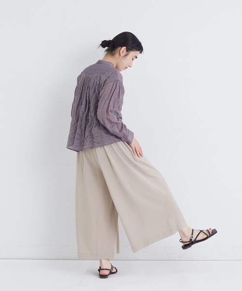 conges payes ADIEU TRISTESSE（コンジェ ペイエ アデュートリステス）の「シャーリングバンドカラークロップドシャツ（シャツ/ブラウス・レディース・パープル/ブラック系その他/ブルー系その他・38）」の21枚目の写真