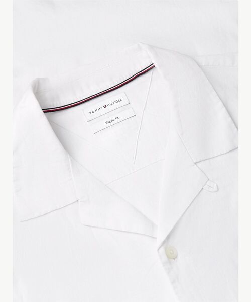 TOMMY HILFIGER(トミーヒルフィガー)の「レギュラーフィットリネン混紡半袖シャツ(シャツ/ブラウス・メンズ・グリーン系その他5/ホワイト/ネイビー・MEDIUM/LARGE/X-LARGE/SMALL)」の8枚目の写真