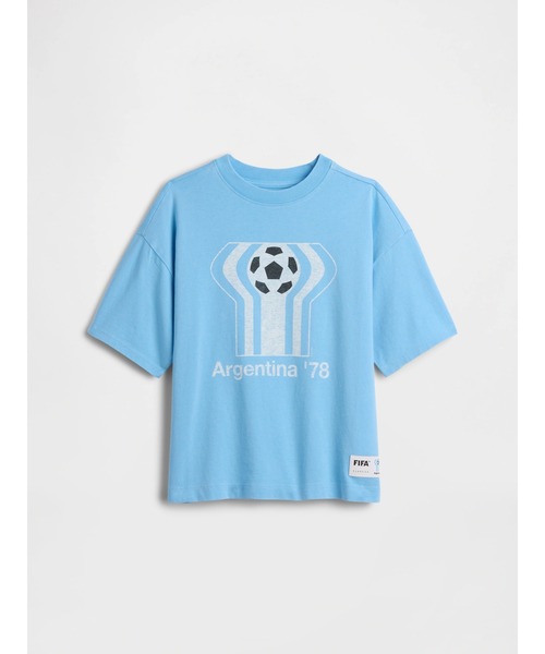 GAP(ギャップ)の「FIFA WORLD CUP(TM) グラフィックTシャツ (キッズ)(Tシャツ/カットソー・キッズ・ブルー/ライトグレー/ブラック/ホワイト/オフホワイト/ライトブルー/イエロー・110cm/120cm/160cm/130cm/140cm/150cm)」の5枚目の写真
