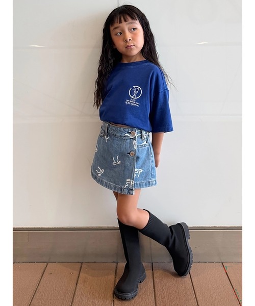 GAP(ギャップ)の「FIFA WORLD CUP(TM) グラフィックTシャツ (キッズ)(Tシャツ/カットソー・キッズ・ブルー/ライトグレー/ブラック/ホワイト/オフホワイト/ライトブルー/イエロー・110cm/120cm/160cm/130cm/140cm/150cm)」の9枚目の写真