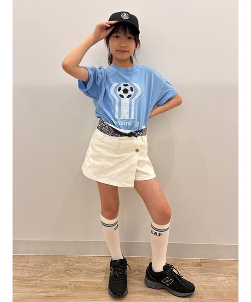 GAP(ギャップ)の「FIFA WORLD CUP(TM) グラフィックTシャツ (キッズ)(Tシャツ/カットソー・キッズ・ブルー/ライトグレー/ブラック/ホワイト/オフホワイト/ライトブルー/イエロー・110cm/120cm/160cm/130cm/140cm/150cm)」の17枚目の写真