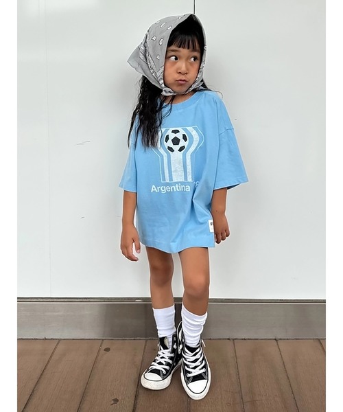 GAP(ギャップ)の「FIFA WORLD CUP(TM) グラフィックTシャツ (キッズ)(Tシャツ/カットソー・キッズ・ブルー/ライトグレー/ブラック/ホワイト/オフホワイト/ライトブルー/イエロー・110cm/120cm/160cm/130cm/140cm/150cm)」の18枚目の写真