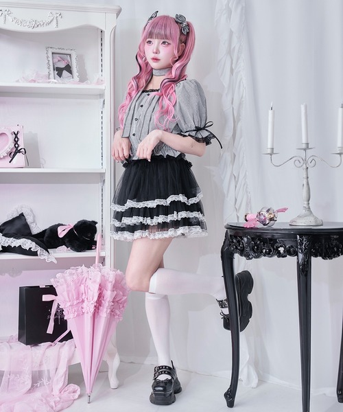 Magia Charm(マギアチャーム)の「シアサッカーパフスリーブブラウス(シャツ/ブラウス・レディース・ブラック/ピンク・F)」の4枚目の写真