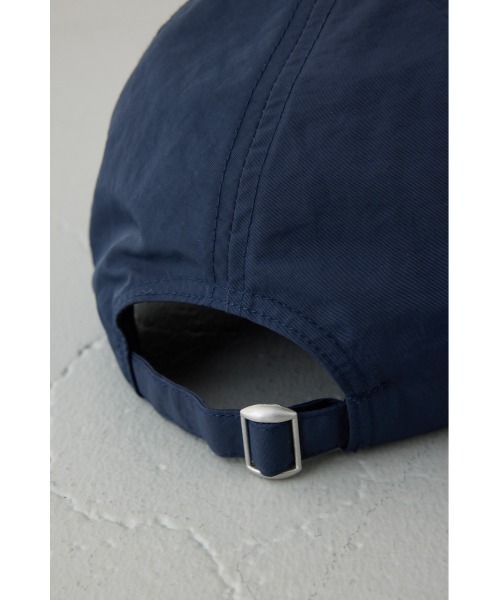 AZUL by moussy(アズールバイマウジー)の「ナイロン刺繍ロゴキャップ(キャップ・レディース・ベージュ/ネイビー/ブラック・FREE)」の11枚目の写真