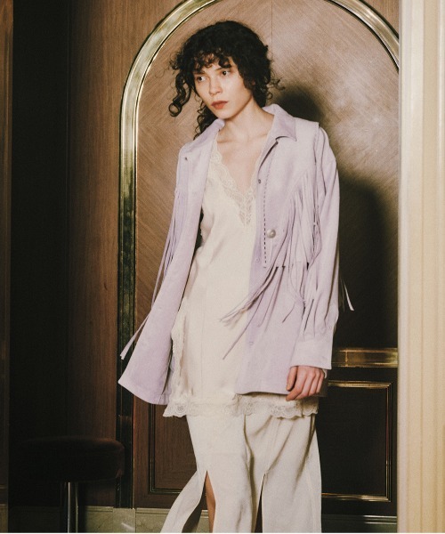 Ameri(アメリ)の「LACY SATIN TUNIC LAYERED TOP(キャミソール・レディース・ネイビー/アイボリー/ボルドー/ブラウン・FREE)」の21枚目の写真