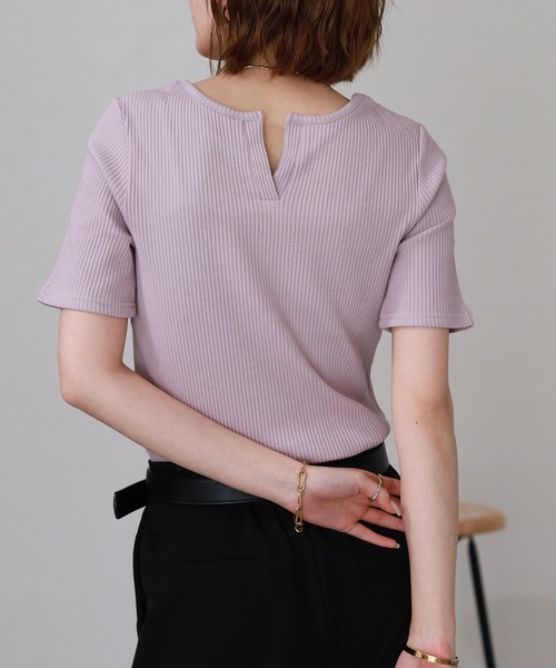 OMNES(オムネス)の「接触冷感 後ろV開きリブカットソー 半端袖(Tシャツ/カットソー・レディース・ラベンダー/グレー・FREE)」の10枚目の写真