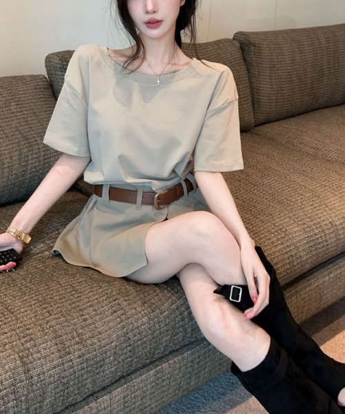 2ly2（トゥーリートゥー）の「ベルト付き セットアップ風 半袖Tシャツ ショートパンツ風 ブラウジングデザイン（シャツ/ブラウス・レディース・カーキ/ホワイト・FREE）」の11枚目の写真