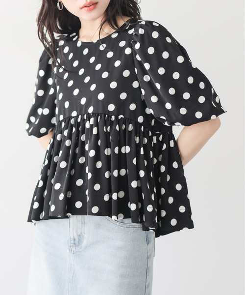 AMELY(エミリー)の「ドットペプラム フレアブラウス(シャツ/ブラウス・レディース・ブラック系/ホワイト系・フリー)」の2枚目の写真