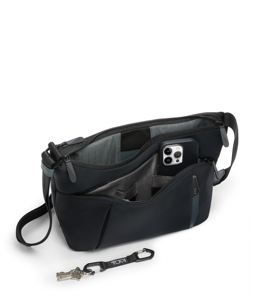 TUMI(トゥミ)の「TUMI AXIS ミディアム・クロスボディ(ショルダーバッグ・メンズ・ネイビー/ブラック・FREE)」の11枚目の写真