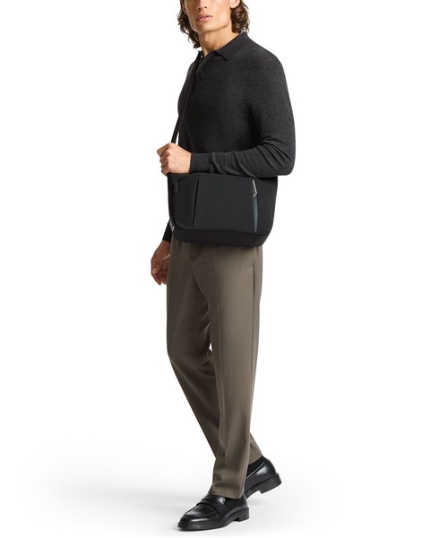 TUMI(トゥミ)の「TUMI AXIS ミディアム・クロスボディ(ショルダーバッグ・メンズ・ネイビー/ブラック・FREE)」の10枚目の写真