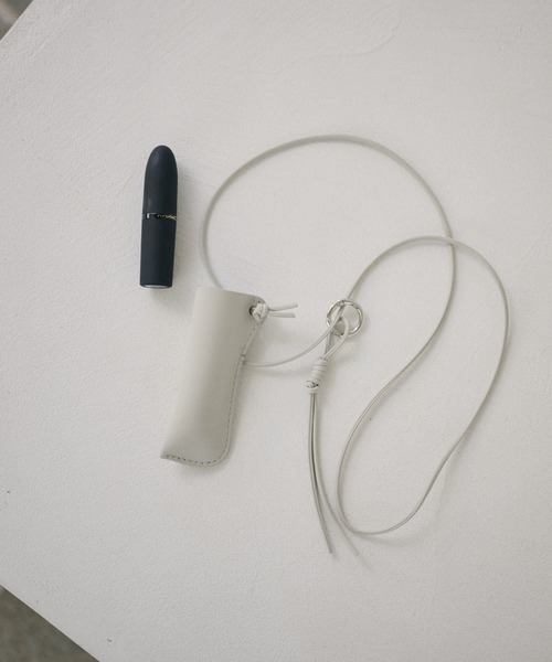 LAULEN(ローレン)の「leather like lip case necklace /レザーライクリップケースネックレス(ネックレス・レディース・ブラック/グレー・FREE)」の8枚目の写真