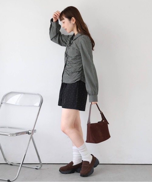 tiptop(ティップトップ)の「フロントギャザー丸襟長袖ブラウス(シャツ/ブラウス・レディース・アイボリー/ブラック・FREE)」の22枚目の写真