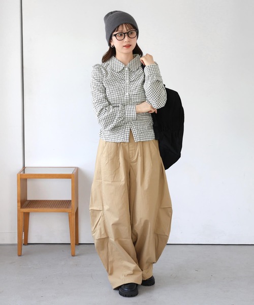 tiptop(ティップトップ)の「フロントギャザー丸襟長袖ブラウス(シャツ/ブラウス・レディース・アイボリー/ブラック・FREE)」の7枚目の写真
