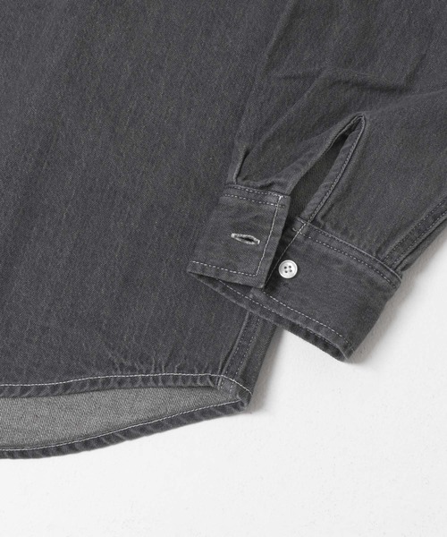 URBAN RESEARCH Sonny Label（アーバンリサーチサニーレーベル）の「オーバーサイズデニムボタンダウンシャツ（シャツ/ブラウス・メンズ・ブラック/インディゴブルー・MEDIUM/LARGE）」の9枚目の写真