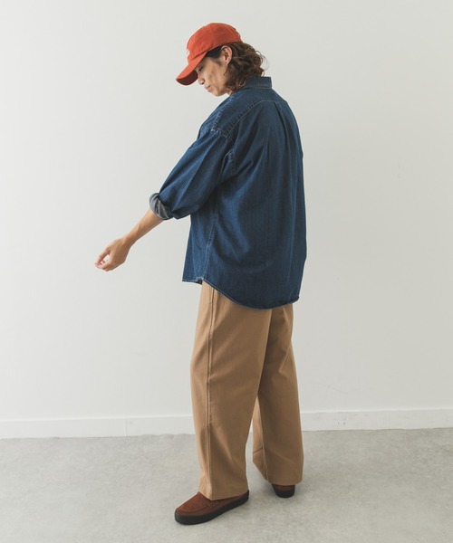 URBAN RESEARCH Sonny Label（アーバンリサーチサニーレーベル）の「オーバーサイズデニムボタンダウンシャツ（シャツ/ブラウス・メンズ・ブラック/インディゴブルー・MEDIUM/LARGE）」の17枚目の写真