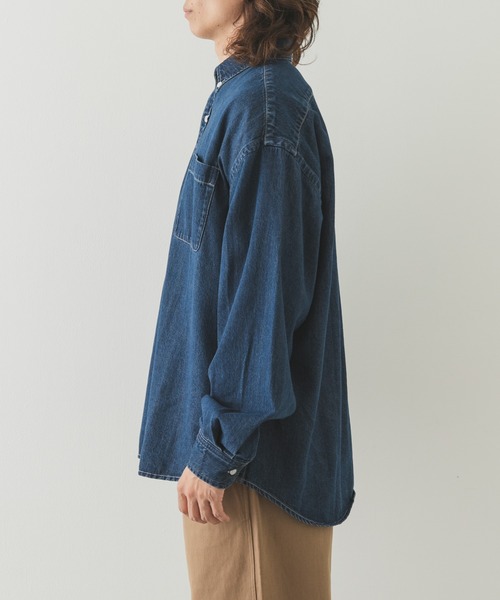 URBAN RESEARCH Sonny Label（アーバンリサーチサニーレーベル）の「オーバーサイズデニムボタンダウンシャツ（シャツ/ブラウス・メンズ・ブラック/インディゴブルー・MEDIUM/LARGE）」の14枚目の写真