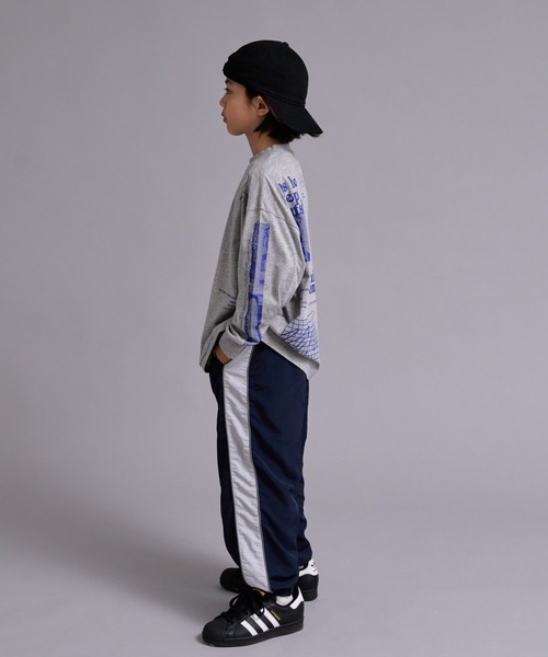 PAIRMANON STREET(ペアマノンストリート)の「【90-160cm】吸水速乾 マルチ アソート プリント ロンT 長袖 Tシャツ 【PAIRMANON STREET】(Tシャツ/カットソー・キッズ・パープル/ネイビー/グレー/ブラック/ホワイト/ベージュ系その他・130/120/110/100/90/160/150/140)」の20枚目の写真