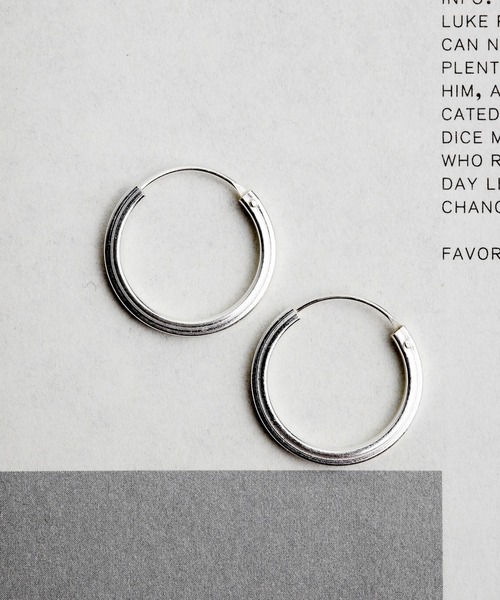 Chick（チック）の「【es】【silver925】 プレーンピアス（ピアス（両耳用）・レディース・シルバー・XXX-LARGE/XX-LARGE/X-LARGE/LARGE/MEDIUM）」の3枚目の写真