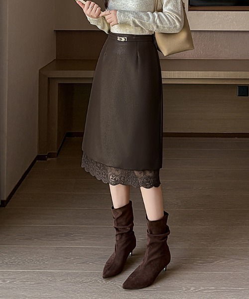 AMAJI(アマジ)の「レザー レース切替 フェイクレザー Aラインスカート(スカート・レディース・ブラウン/ブラック・SMALL/MEDIUM/LARGE/X-LARGE)」の1枚目の写真