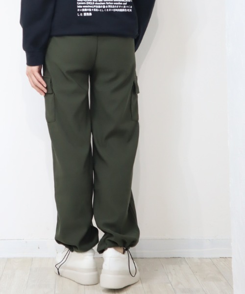 DISKEEN SURE(ディスキーンシュアー)の「ジャージタッチで履きやすさ抜群!スピンドル付2WAYカーゴパンツ(カーゴパンツ・レディース・カーキ/ブラック/チャコールグレー・FREE)」の4枚目の写真