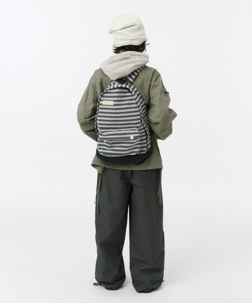 OHESHIO（オヘシオ）の「JERSEY STRIPE バックパック、チャコール（バックパック/リュック・レディース・その他・FREE）」の8枚目の写真