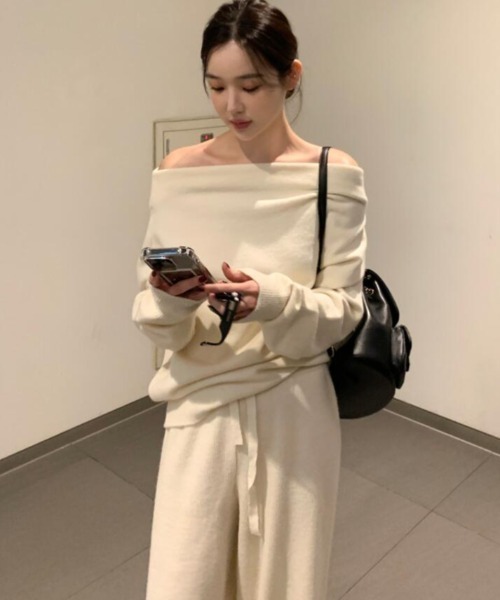 semplice(センプリチェ)の「セットアップ【韓国ファッション】(セットアップ・レディース・ブラック/ベージュ/グレー・F)」の1枚目の写真