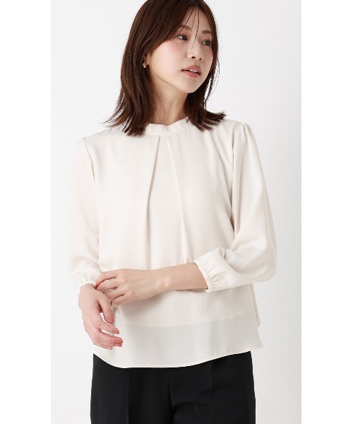 AOYAMA(アオヤマ)の「ハイネックタックブラウス【美ジ楽ブラウス】【9分袖】(シャツ/ブラウス・レディース・オフホワイト/モカ/サックスブルー・S/LL/L/M)」の4枚目の写真