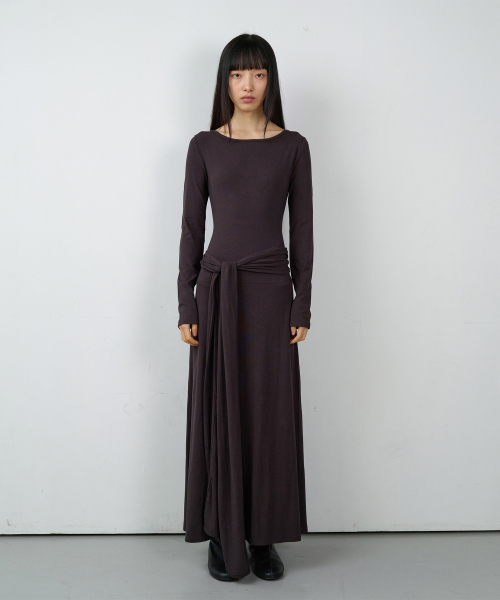 THEVINYLHOUSE(ザバイニルハウス)の「DRAPED MAXI ONE-PIECE(W) CHARCOAL(ワンピース・レディース・その他・FREE)」の2枚目の写真