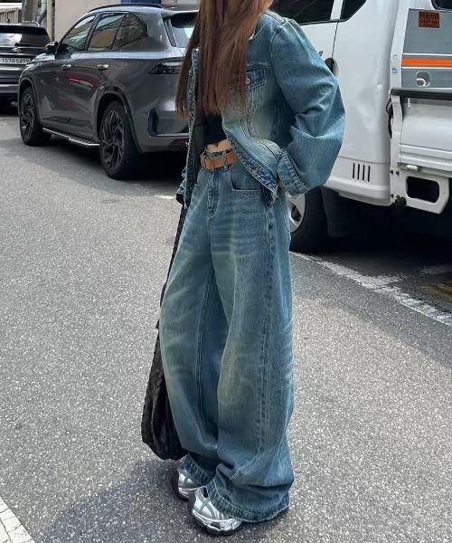 FAVORITO(ファヴォリート)の「デニムジャケットワイドパンツセットアップ(セットアップ・レディース・ブルー・S/M/L)」の6枚目の写真