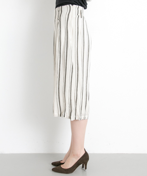 URBAN RESEARCH（アーバンリサーチ）の「UR ストライプパンツ（その他パンツ・レディース・ホワイト系その他・FREE）」の8枚目の写真