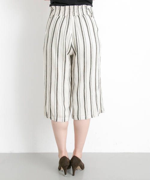 URBAN RESEARCH（アーバンリサーチ）の「UR ストライプパンツ（その他パンツ・レディース・ホワイト系その他・FREE）」の2枚目の写真