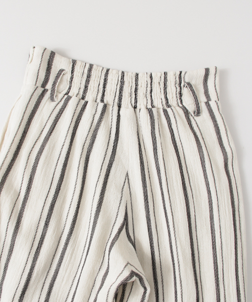 URBAN RESEARCH（アーバンリサーチ）の「UR ストライプパンツ（その他パンツ・レディース・ホワイト系その他・FREE）」の5枚目の写真