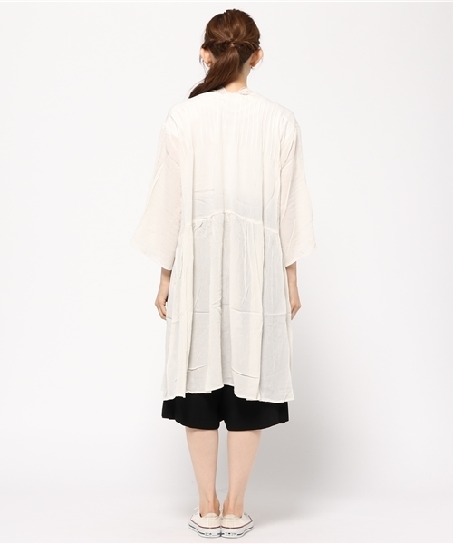 MOUSSY（マウジー）の「LACE COMBI CIFFON LONG GOWNⅡ（カーディガン/ボレロ・レディース・ホワイト/ピンク/ブラック・FREE）」の6枚目の写真