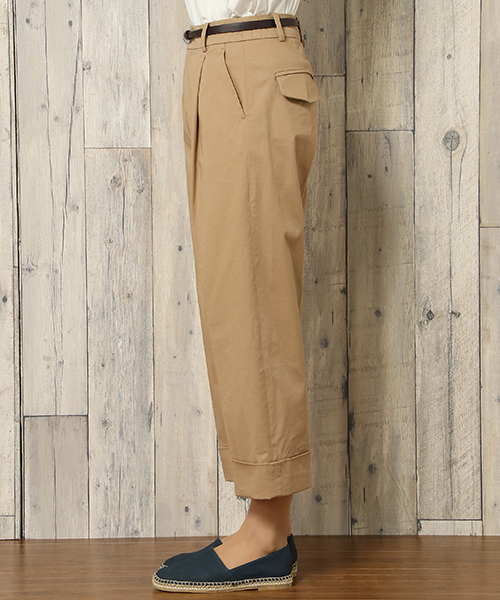 LBC（エルビーシー）の「ベルト付裾ダブルストレートパンツ（その他パンツ・レディース・ベージュ/ブラック/オリーブ・L/M）」の6枚目の写真