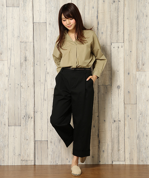 LBC（エルビーシー）の「ベルト付裾ダブルストレートパンツ（その他パンツ・レディース・ベージュ/ブラック/オリーブ・L/M）」の7枚目の写真