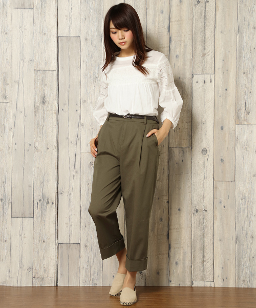 LBC（エルビーシー）の「ベルト付裾ダブルストレートパンツ（その他パンツ・レディース・ベージュ/ブラック/オリーブ・L/M）」の8枚目の写真