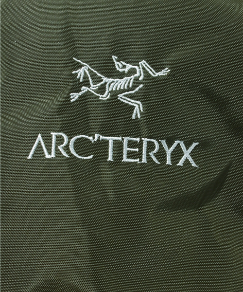 BEAMS BOY（ビームスボーイ）の「ARC'TERYX / “MANTIS 26”（バックパック/リュック・レディース・チャコールグレー/ブラック/ブルー系その他/ワイン/オリーブ/ネイビー/オレンジ/グリーン/ダークグリーン・ONE SIZE）」の17枚目の写真