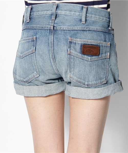 A BATHING APE（アベイシングエイプ）の「BOYFRIEND DENIM SHORTS（デニムパンツ・レディース・ライトインディゴブルー・XX-SMALL/X-SMALL/SMALL）」の5枚目の写真