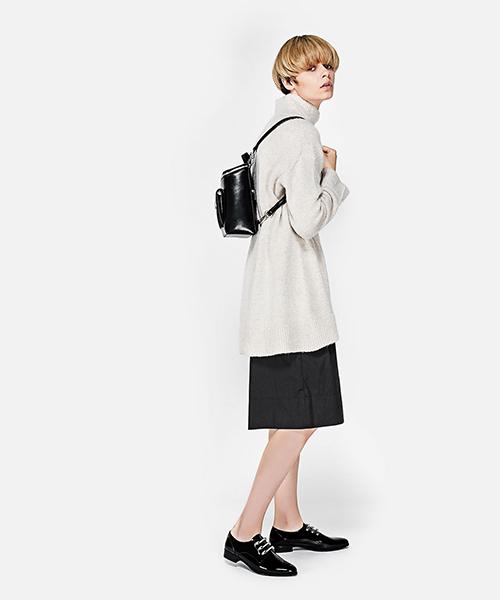 CHARLES & KEITH(チャールズ & キース)の「メタリックハードウェアオックスフォード / METALLIC HARDWARE OXFORDS(ローファー・レディース・ブラック/ネイビー・22.5cm/24.5cm/23cm/23.5cm/25cm)」の7枚目の写真