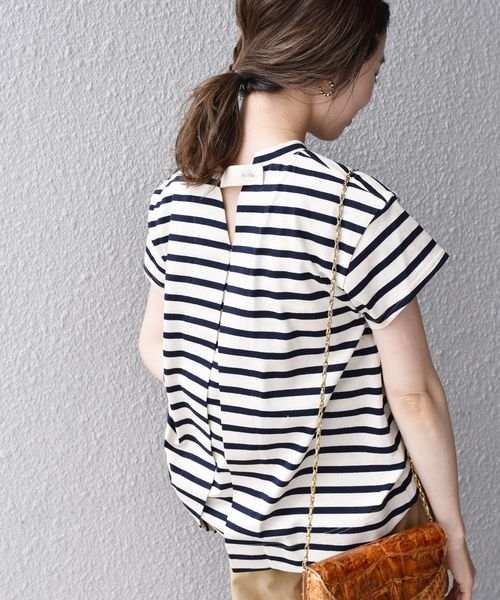 SHIPS（シップス）の「バックボタンプルオーバー◇（Tシャツ/カットソー・レディース・ライトホワイト/ネイビー/レッド/ナチュラル・ONE SIZE）」の2枚目の写真