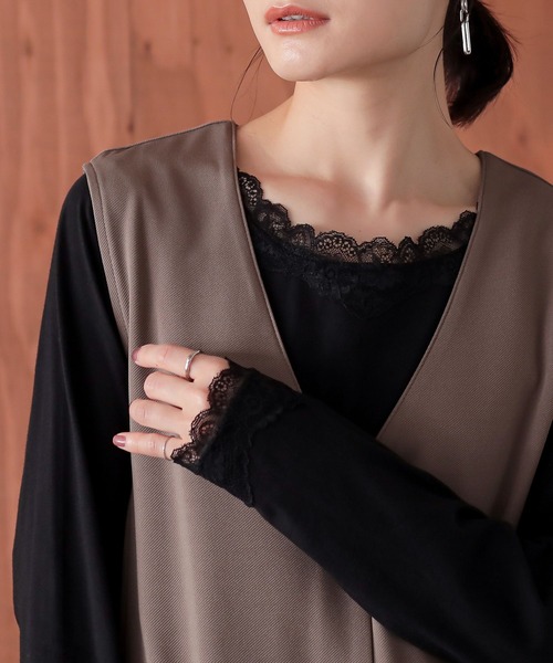 osharewalker（オシャレウォーカー）の「『2wayデザインレースロンT』（Tシャツ/カットソー・レディース・ネイビー/グリーン/プラム/オフホワイト/グレー系その他/ブラック/モカ/ライトブルー・LARGE/X-LARGE/MEDIUM）」の3枚目の写真