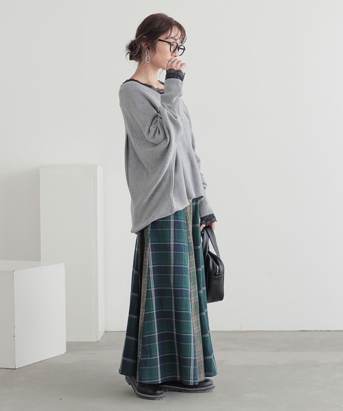 osharewalker（オシャレウォーカー）の「『2wayデザインレースロンT』（Tシャツ/カットソー・レディース・ネイビー/グリーン/プラム/オフホワイト/グレー系その他/ブラック/モカ/ライトブルー・LARGE/X-LARGE/MEDIUM）」の18枚目の写真