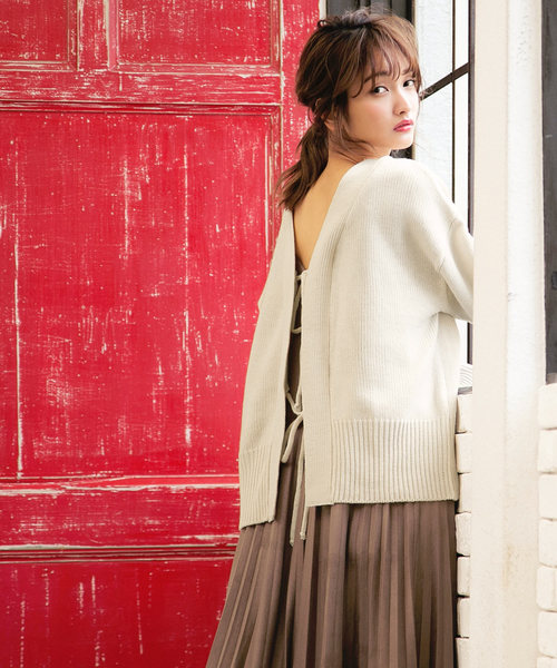 KOBE LETTUCE(コウベレタス)の「トップス⇔カーディガンの2wayバックシャンニット(カーディガン/ボレロ・レディース・グレー/アイボリー/モカ/ブラック・FREE)」の14枚目の写真