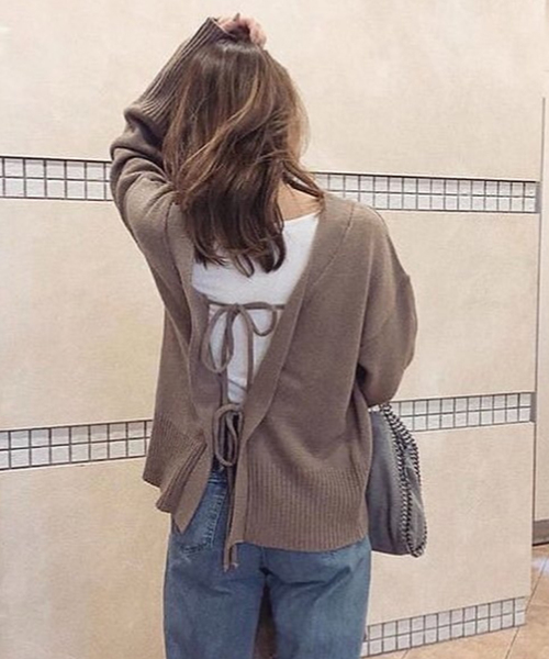 KOBE LETTUCE(コウベレタス)の「トップス⇔カーディガンの2wayバックシャンニット(カーディガン/ボレロ・レディース・グレー/アイボリー/モカ/ブラック・FREE)」の18枚目の写真