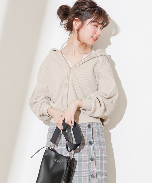 natural couture(ナチュラルクチュール)の「オニワッフルパーカー(パーカー・レディース・ブラック/ベージュ/アイボリー/ラベンダー・FREE)」の13枚目の写真