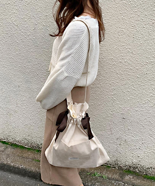 apres jour（アプレジュール）の「apres jourベルトリボン巾着バッグ【ZOZOTOWN限定アイテム】（ショルダーバッグ・レディース・その他・ﾌﾘ-）」の4枚目の写真