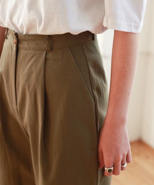 Auntie Rosa(アンティローザ)の「【Auntie Rosa】タックコットンパンツ(デニムパンツ・レディース・ホワイト/カーキ・FREE)」の15枚目の写真