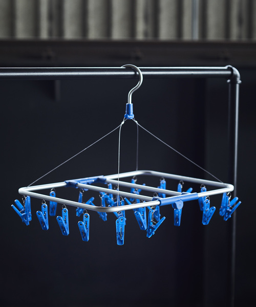 GORDON MILLER（ゴードンミラー）の「GORDON MILLER（ゴードンミラー）CLOTHES HANGER 24CLIP　ハンガー 24本（ランドリーグッズ・レディース・ブルー・ONE SIZE）」の3枚目の写真