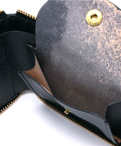 R.NEWBOLD（アールニューボールド）の「LEATHER ZIP WALLET